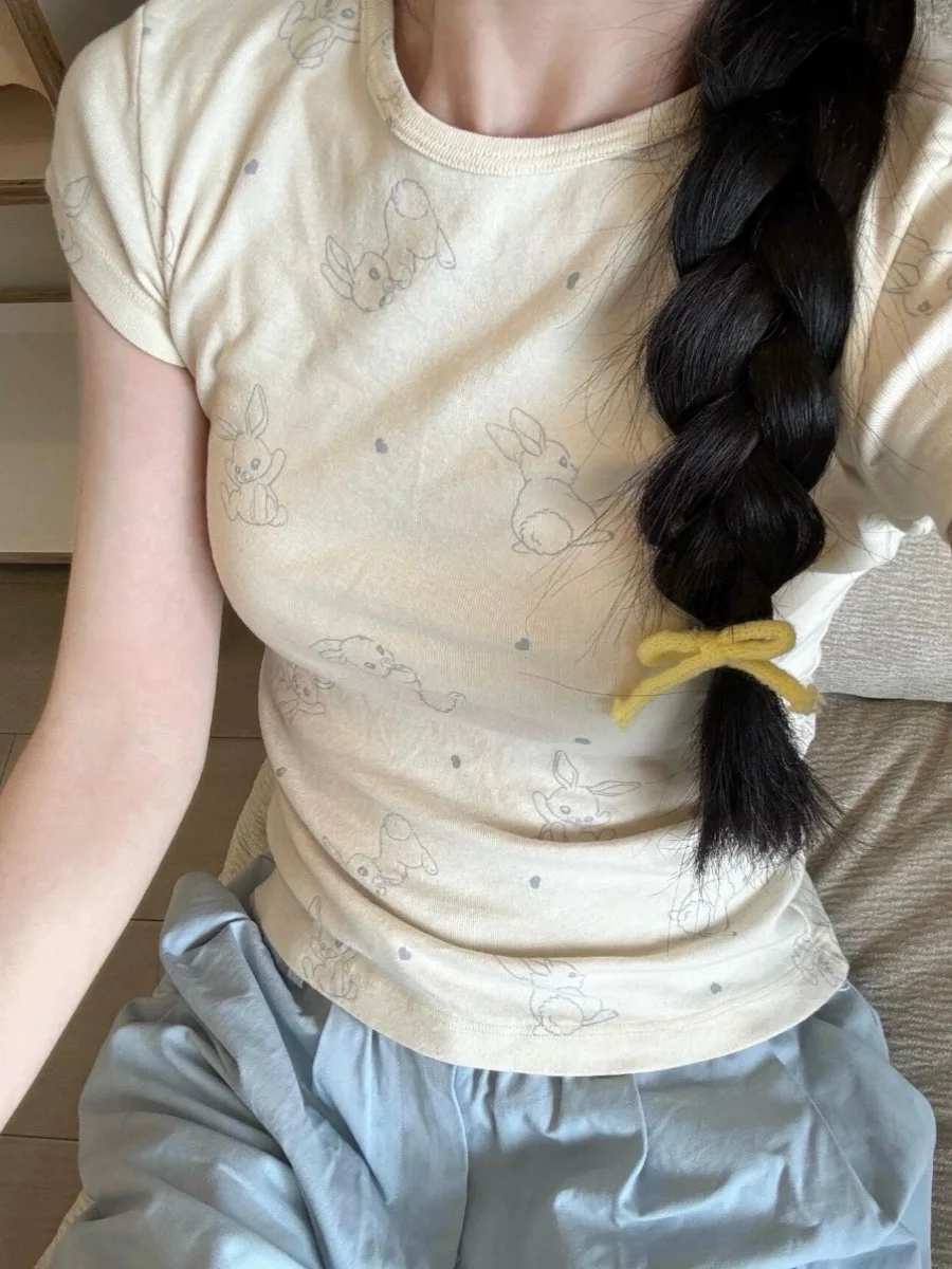 Милая женская белая футболка Graghic 2024 модная летняя облегающая короткая одежда с