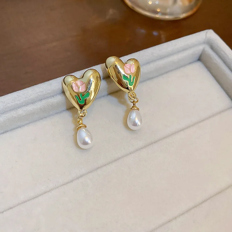 

Minar Sweet Imitation Pearl Enamel Tulip Flowers Earring for Women Gold Color Alloy Heart Shaped Long Drop Earrings Oorbellen