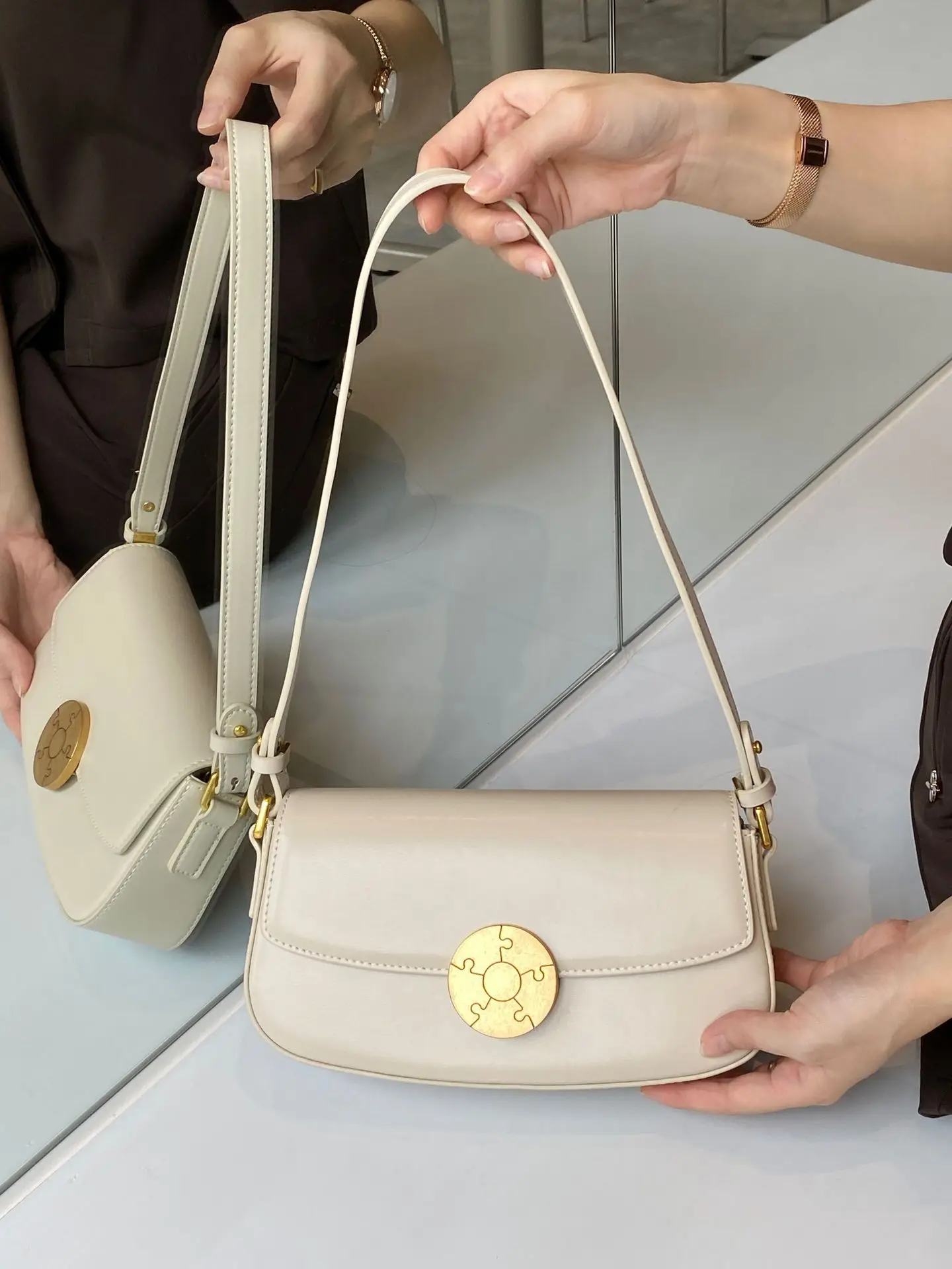 Trendy and fashionable underarm bag, high-end single shoulder bag, small square bag, stick bag, genuine leather retro women's