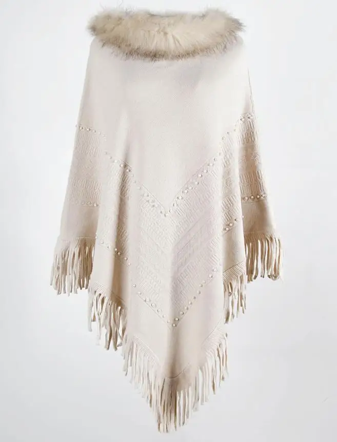 Рисунок 4 - Женская теплая шаль с кисточками