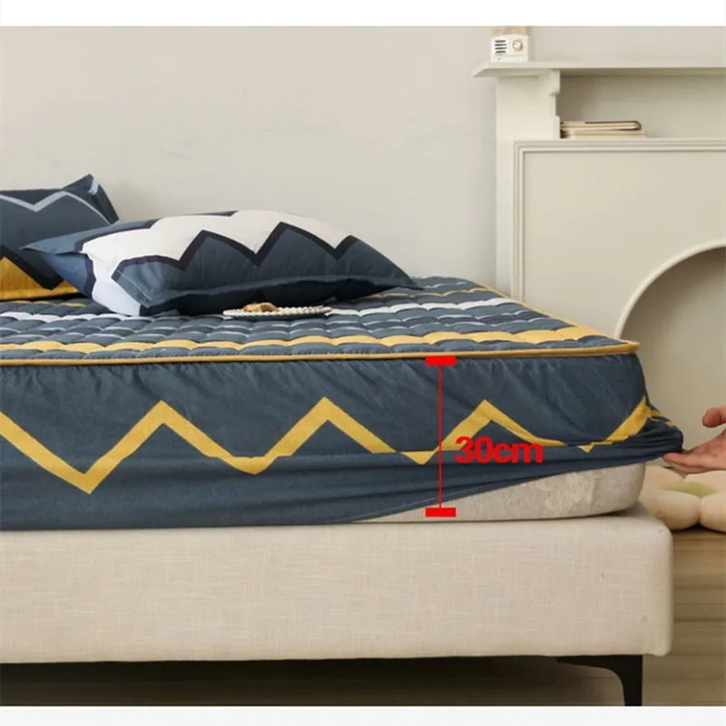 

Skin-Friendly Quilted Bed Cover Thick Fitted Bed Sheet with Queen King Non-slip Sheet Dust Cover Elastic Band 200*220 Bedding