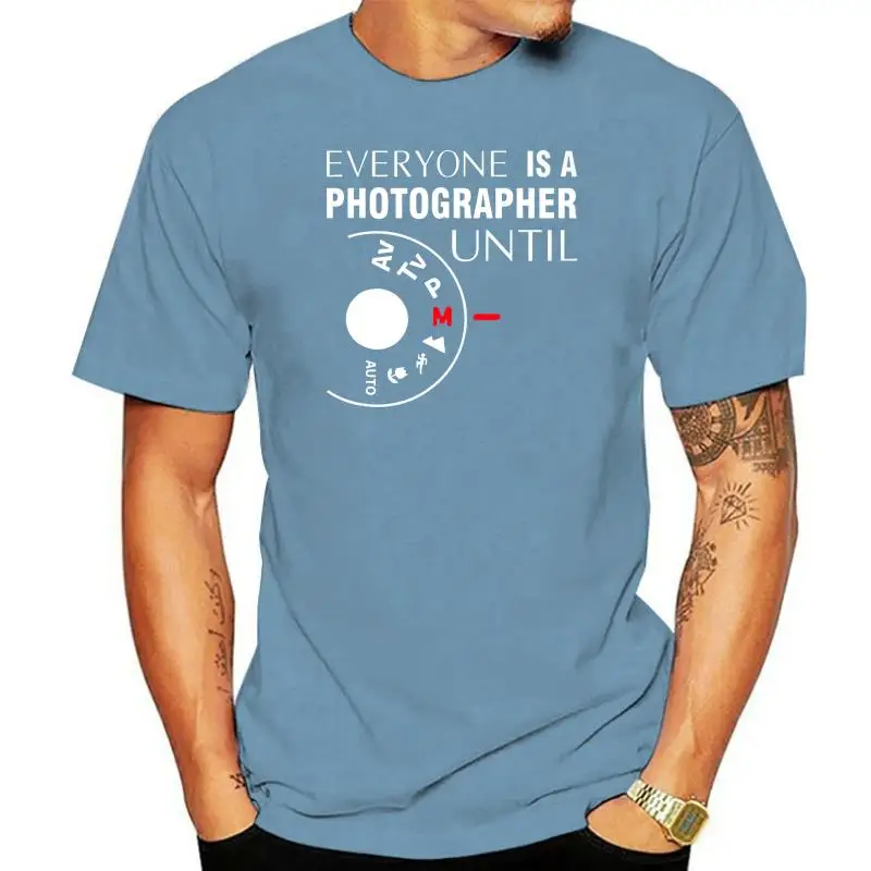 

Футболка мужская с надписью «все это фотограф»