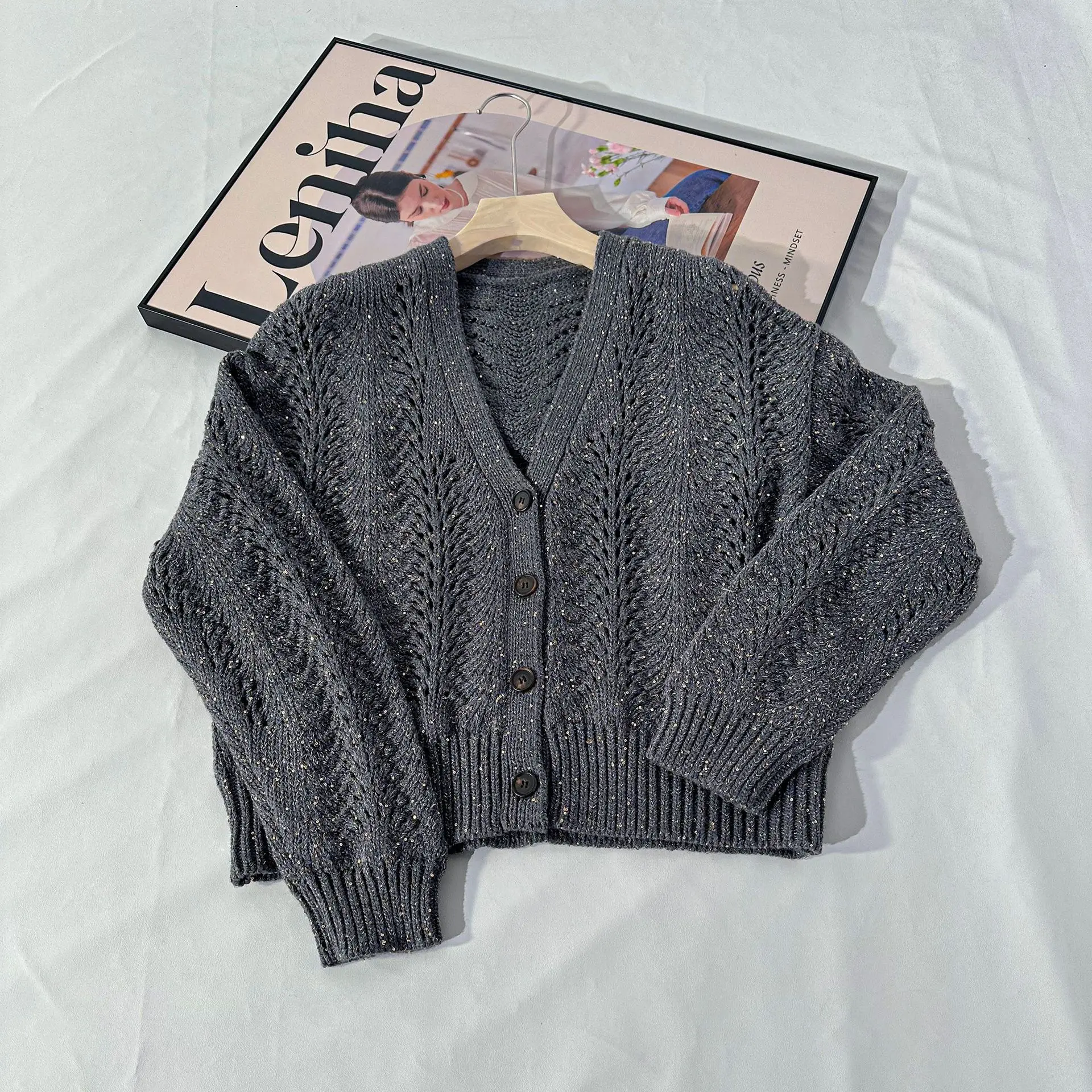 

Women's Light Luxury Ladies Niche Design Fashion High Quality Loose Cardigan