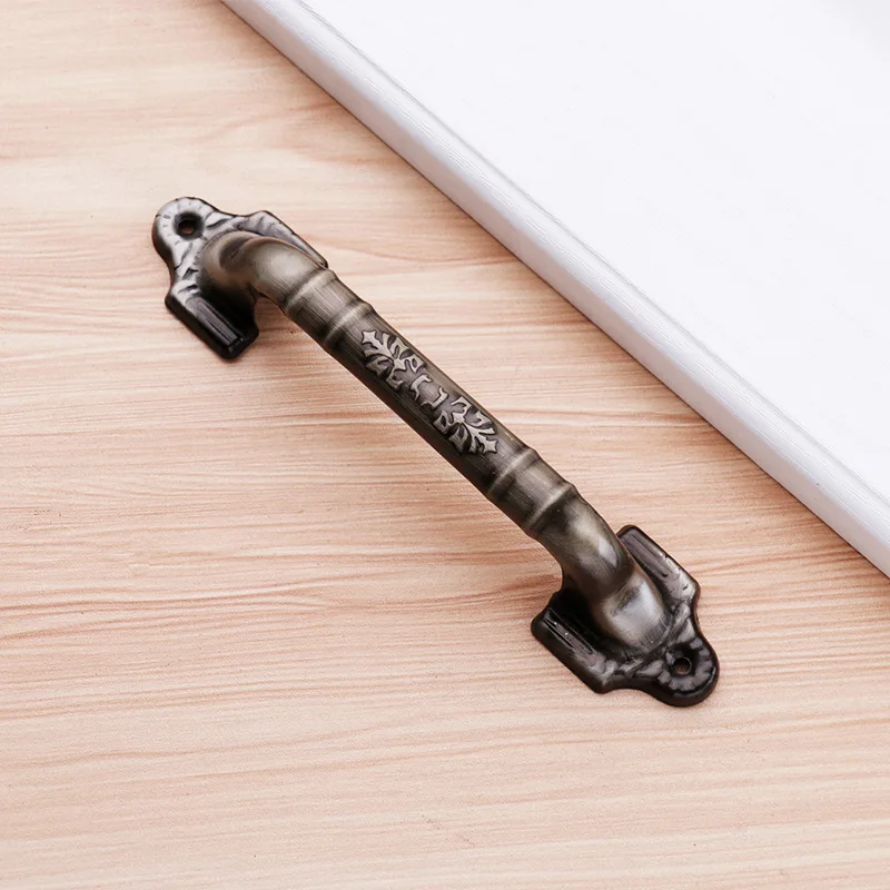 

Ручка для двери и окна из железа