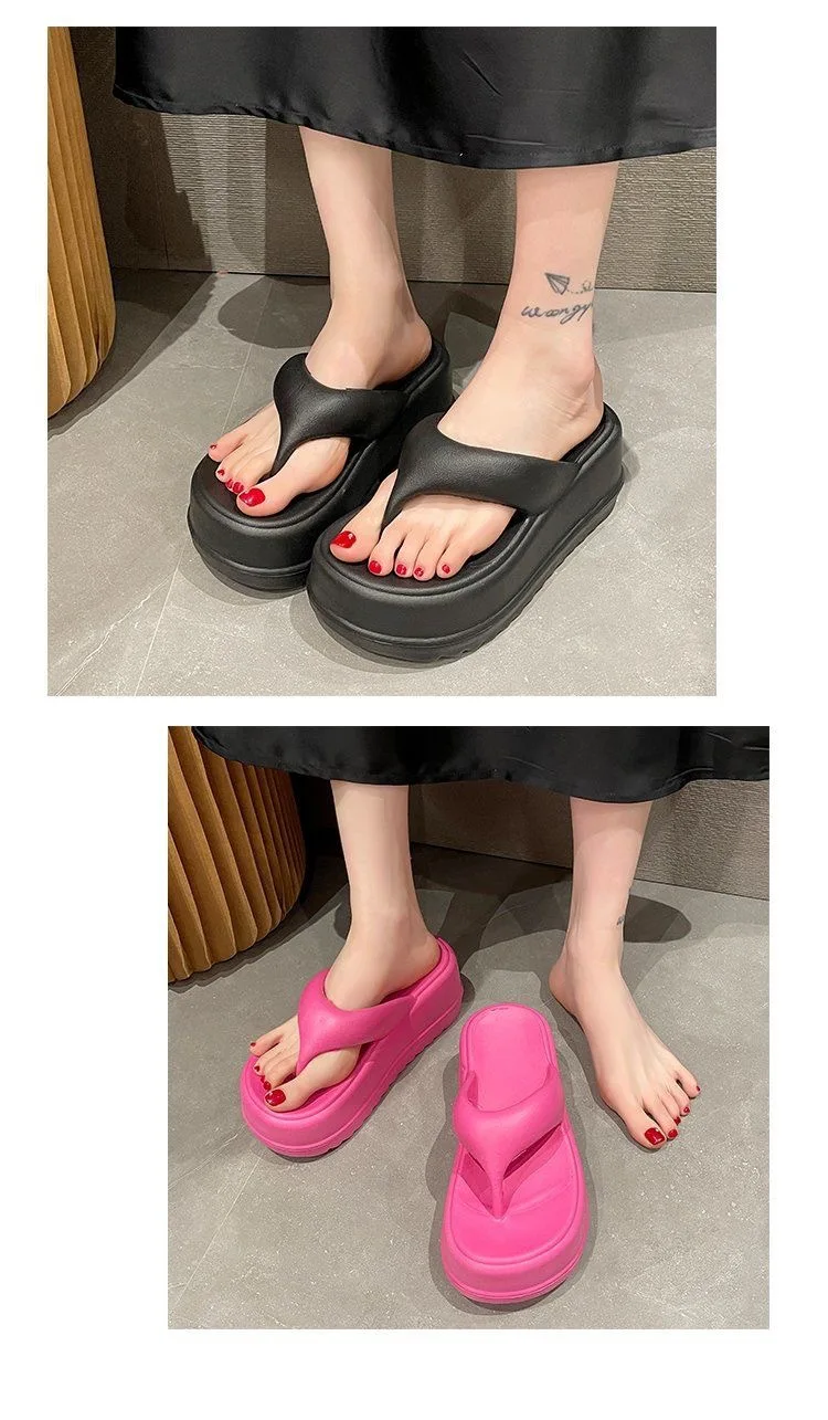 New Style Thick Soled Women's Flip-flops In Summer 2023 Soft Soled Outer Sandals Casual and Comfortable High-heeled Beach Shoes
