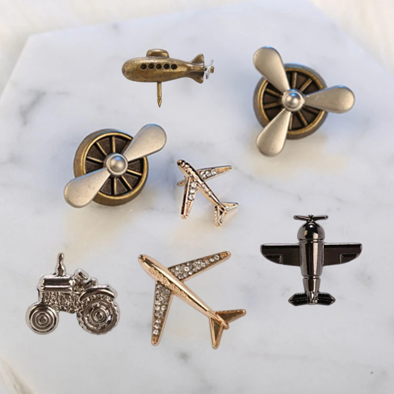 

Fashion Alloy Women Men Enamel Brooches Pin Glasses Sunglasses Frame Openwork Scissor Aircraft Badge Clothing Accessories