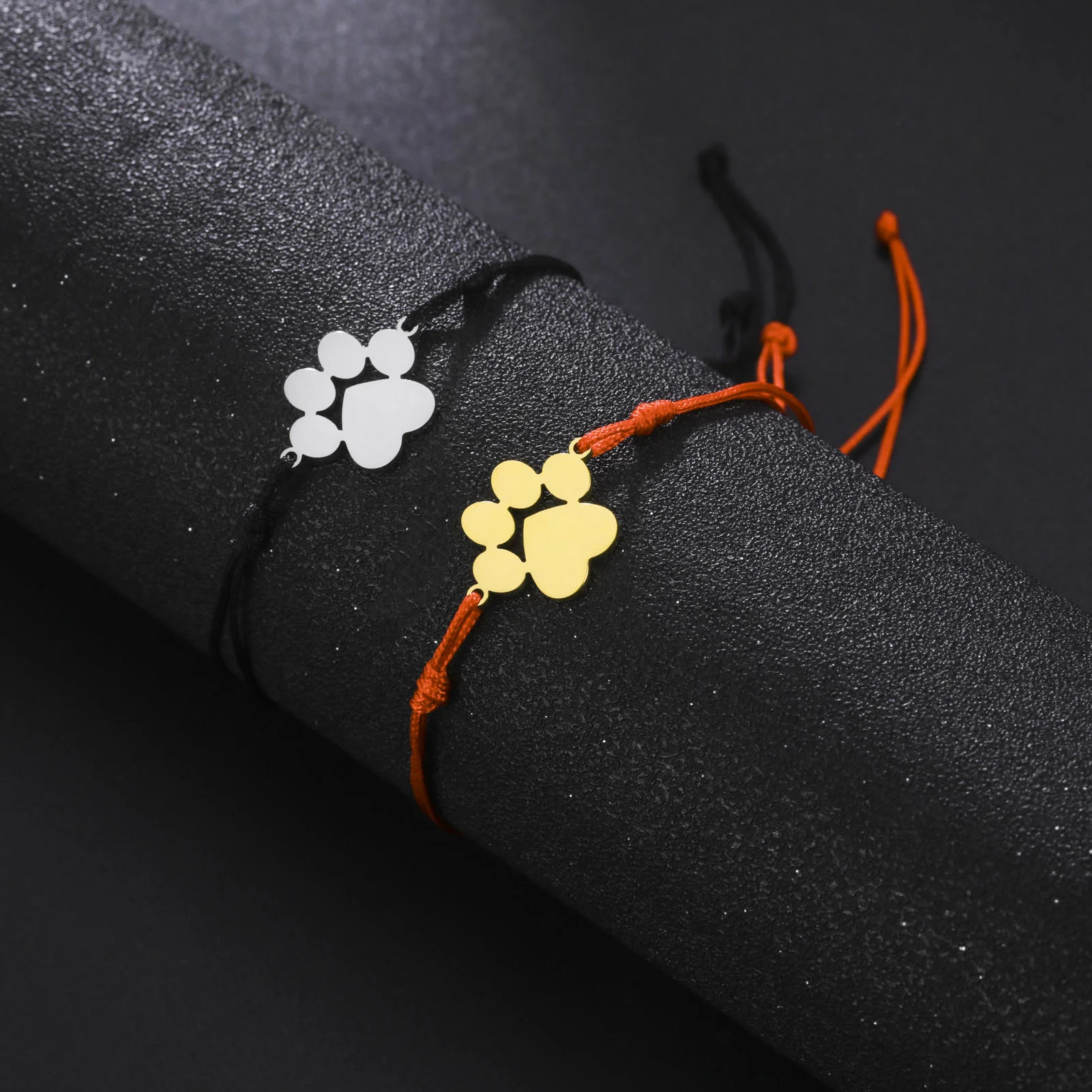 

Animal Cat Dog Paw Print Charm Red Thread String Bracelet Handmade DIY Lucky Rope Bracelet For Women Men Couple Jewelry Gift