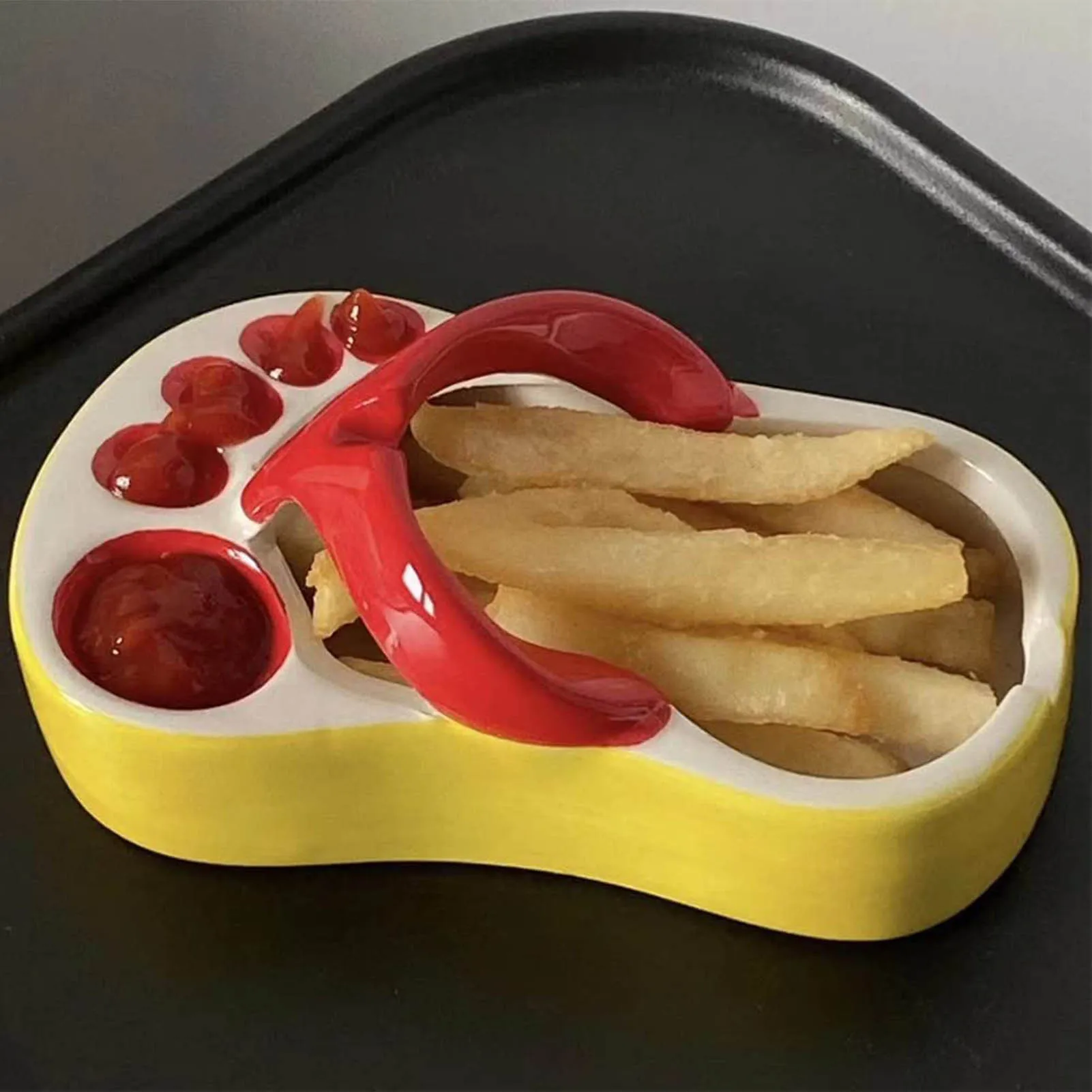 

Creative Slipper French Fries Plate Funny And Interesting Ceramic Slippers Ashtray Cute Flip-flops Ornaments For Party Supply