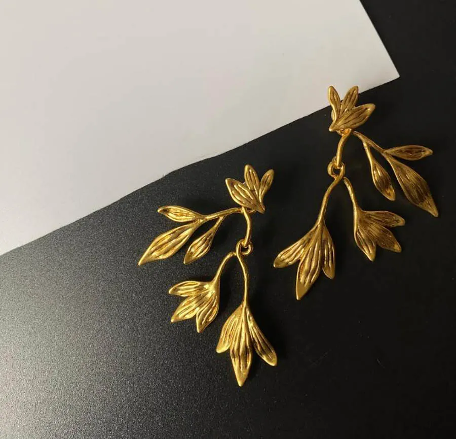 

European and American exaggerated retro brass gold-plated vine golden leaves dinner catwalk style S925 earring for women