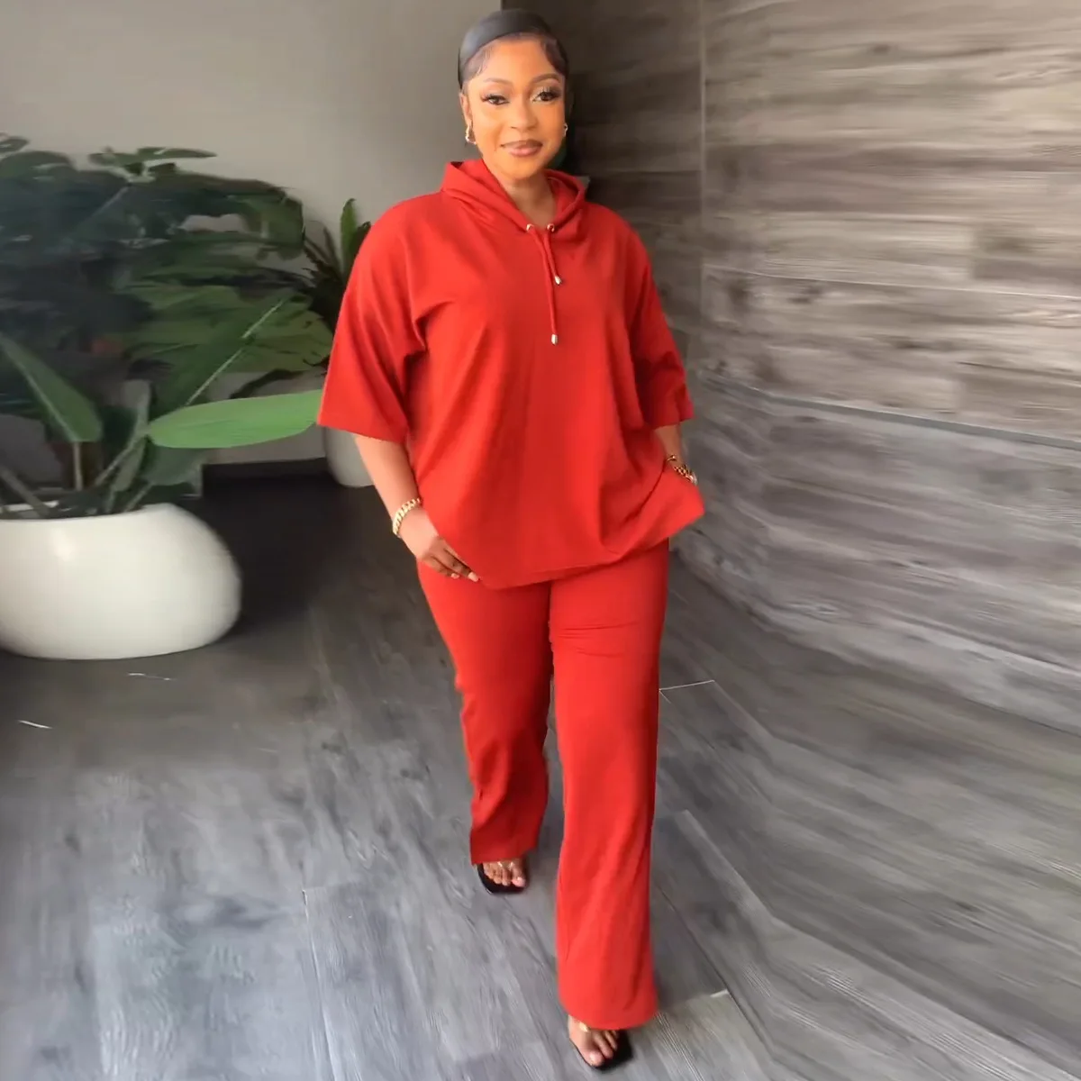 

Women's Spring And Summer Solid Color Hoodie Seven-Point Sleeve Slacks Split Fashion Casual Style Suit Two-Piece Set