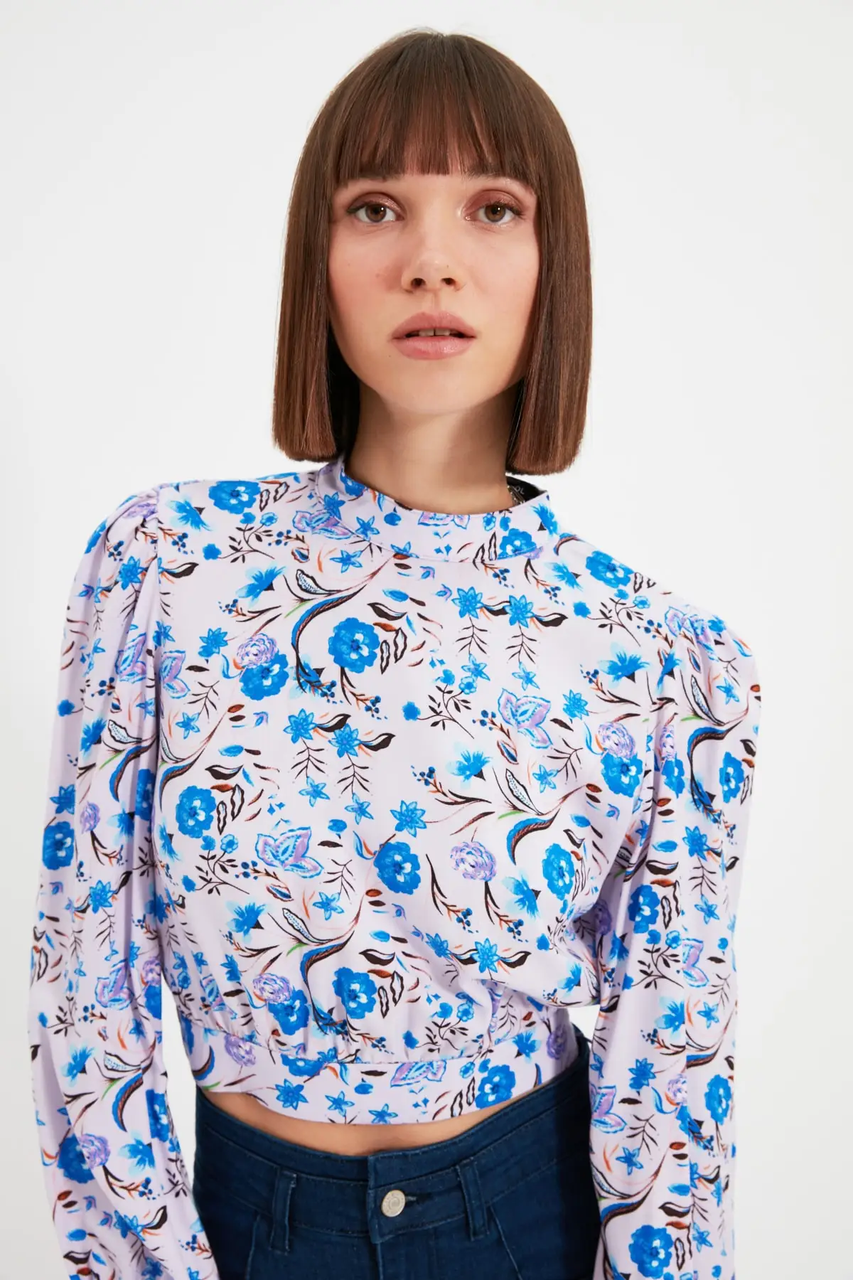 

Trendyol Petite Upright Collar Blouse TWOAW22BZ0537