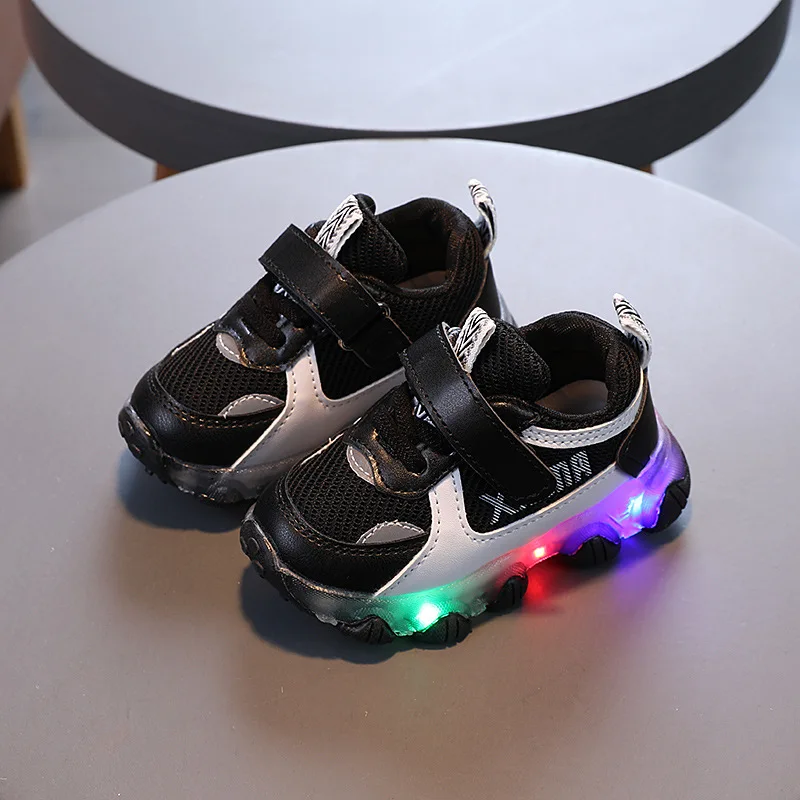 Детские светящиеся кроссовки обувь с мягкой подошвой для начинающих ходить