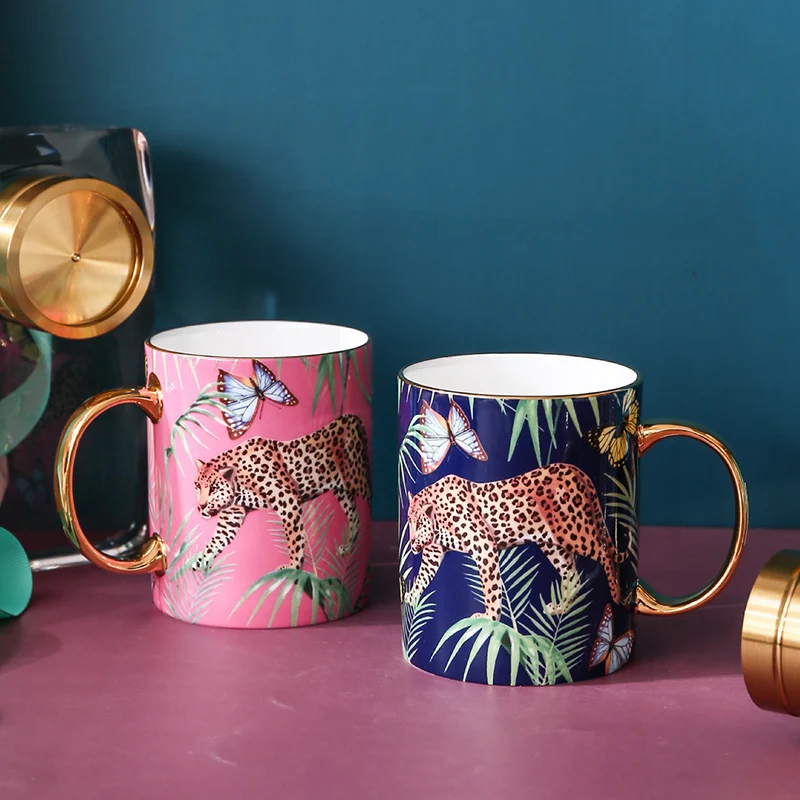 

Новая кружка с крышкой и ложкой, домашняя креативная кружка из костяного фарфора, кофейная чашка, 2 шт., чашка с презервативом, роскошная Подарочная коробка, кухонная чашка