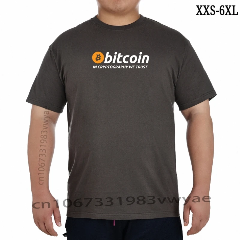 Фото Футболки с биткоином в криптографии, мы доверяем костюму с коротким рукавом и воротником «Луна», футболка для криптовалюты, мужские Забавны... №1
