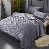 luxury bedspread on the bed super king queen size quilt winter velvet plaid bed cover non slip flannel mattress cover blankets