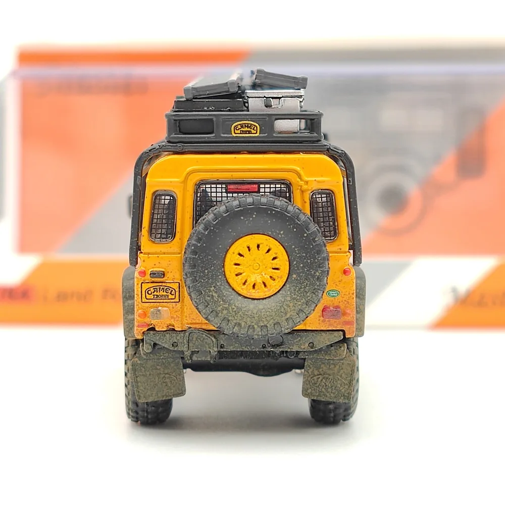 1:64 Master L ~ R Defender 110 Camel Cup Dirty Version литые под давлением игрушки модели автомобилей