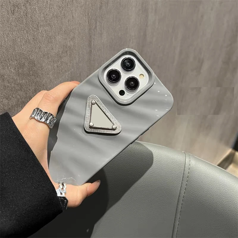 

Gray Mobile Phone Case, Suitable for iPhone Internet Celebrity, P Pleated Silicone Case