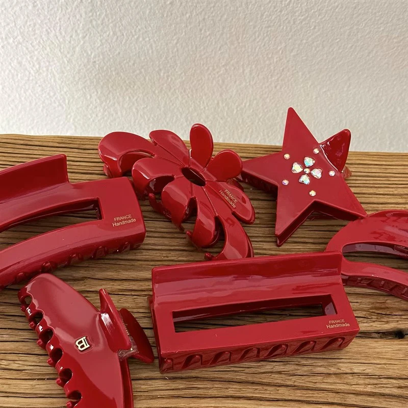 Рисунок 2 - Женская заколка для волос YHJ