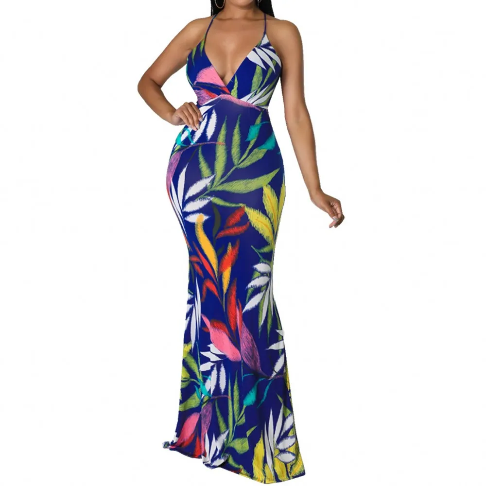 

Летнее платье-макси с открытой спиной и глубоким V-образным вырезом