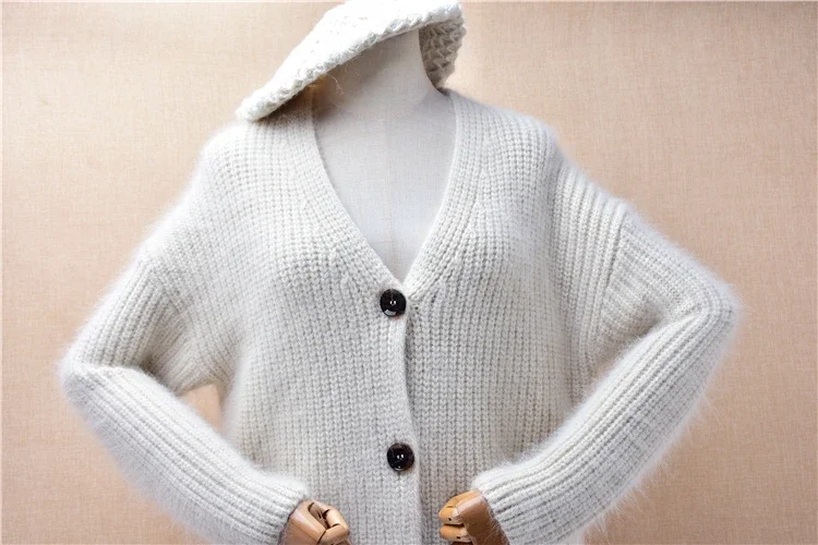 Женская осенне-зимняя одежда бежевый волосатый ангорский кролик вязаный