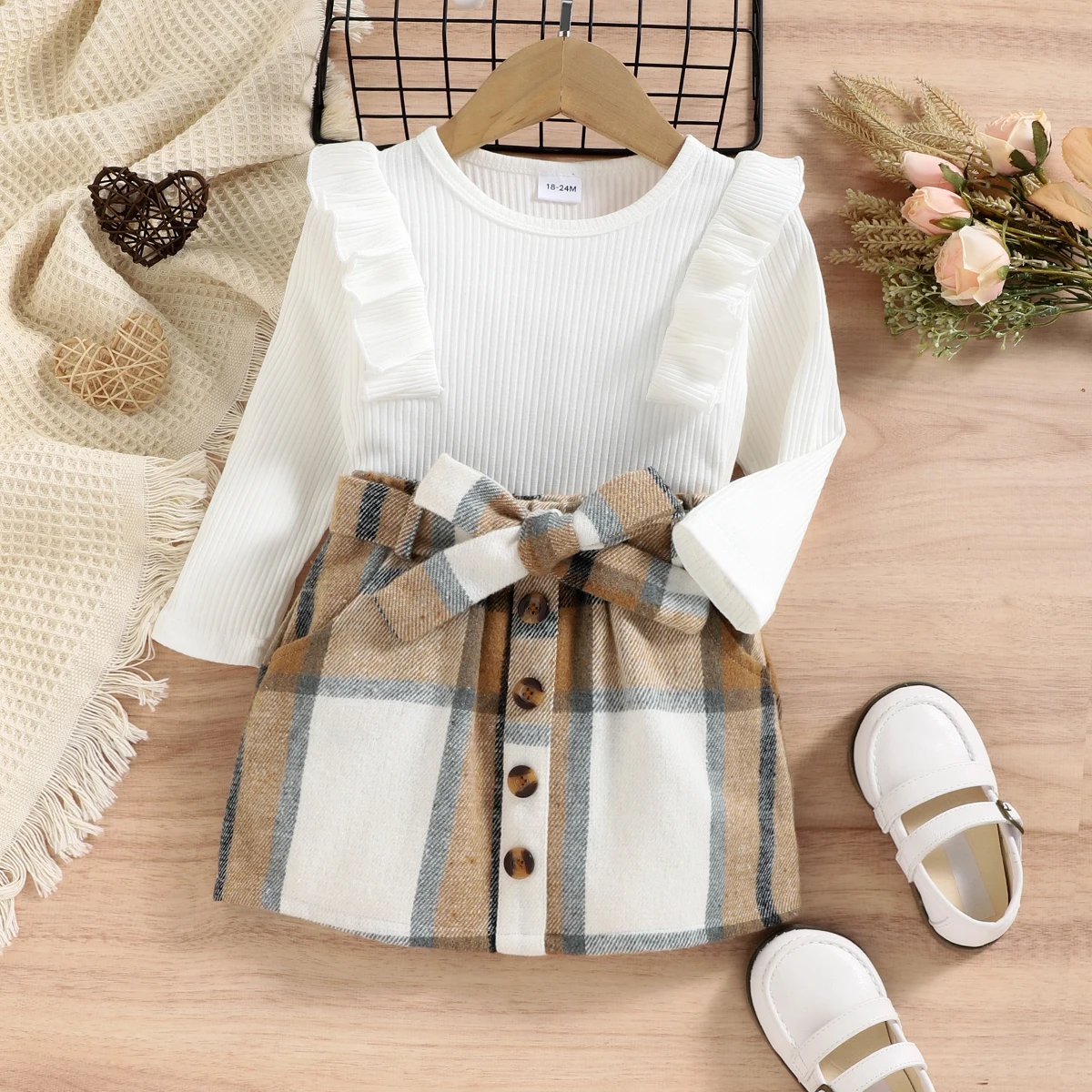 

PatPat 2pcs Toddler Girl Trendy Ruffled Ribbed Long-sleeve Tee and Plaid Button Design Skirt Set