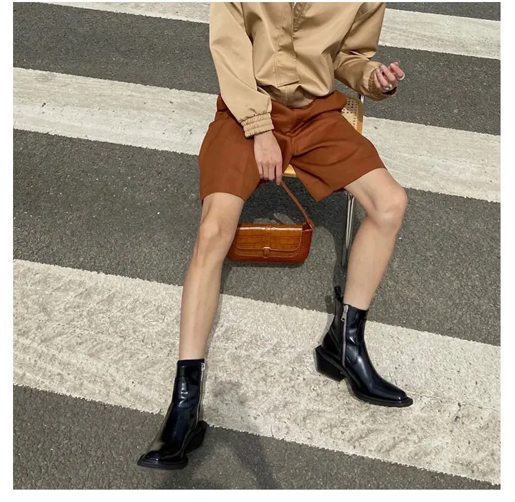 

Modern European American Fashion Short Boots Thick Heel Square Head Leather Ankle Handsome Short Chelsea Boots Men Women Shoes