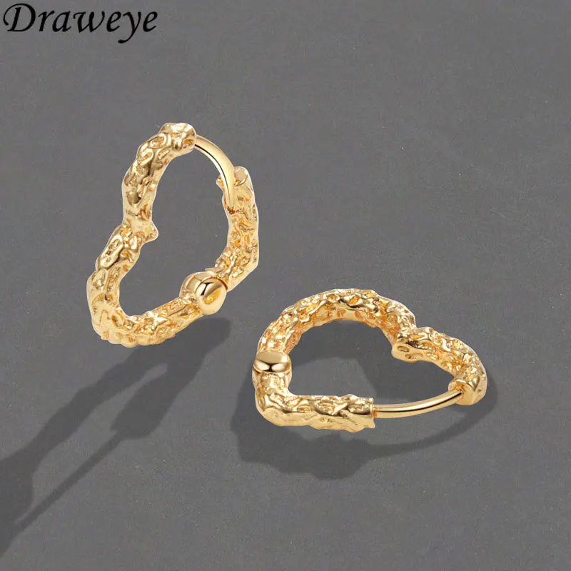 

Draweye Heart Jewelry for Women Metal Korean Fashion Simple Elegant Ins Vintage Drop Earrings Sweet Office Lady Pendientes