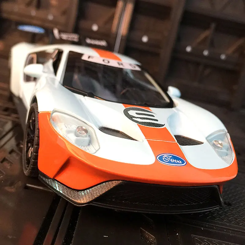 

1:32 Alloy Car Toy Miniature Ford GT 2017 Racing Diecast Metal Vehicle Sportcar for Children Birthday Collection Christmas Gifts