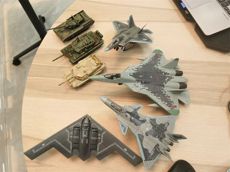 Набор Военных Блоков Abech — Su35 Su57 F22 Fighter Jet Helicopter Tank B2 Bomber Совместимый С Lego Для Детей