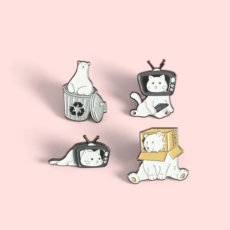 

TV Head Cat Enamel Pin Cute Pin Pins Birthday Gift for Her Animal Badge Brooch for Jewelry Accessory