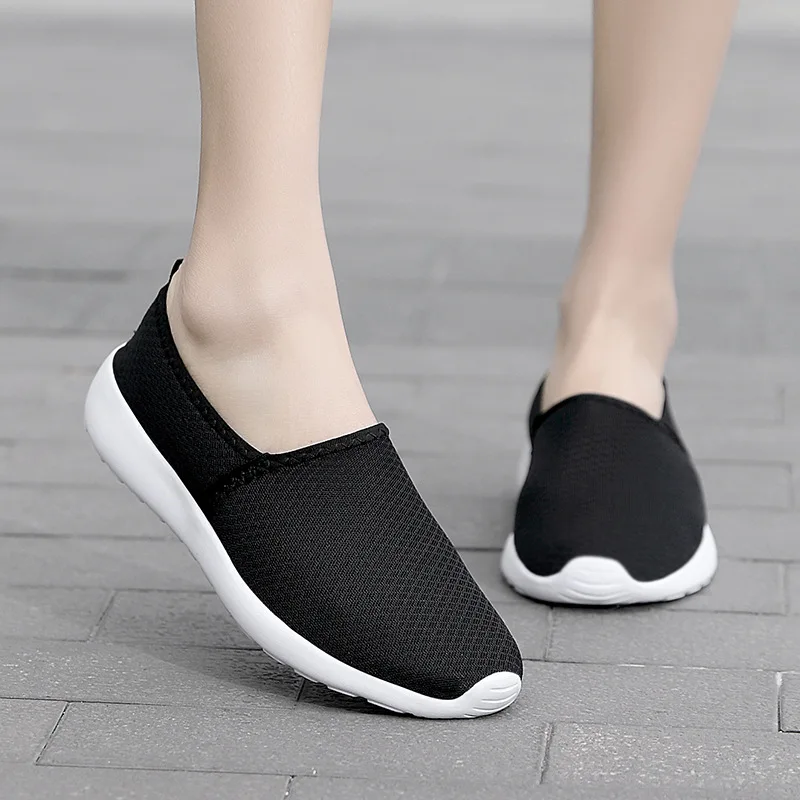 

Couple Casual Shoes Summer Lightweight Breathable Walking Sneakers Slip-on Mesh Plus Size Flats Zapatillas Deportivas Para Mujer