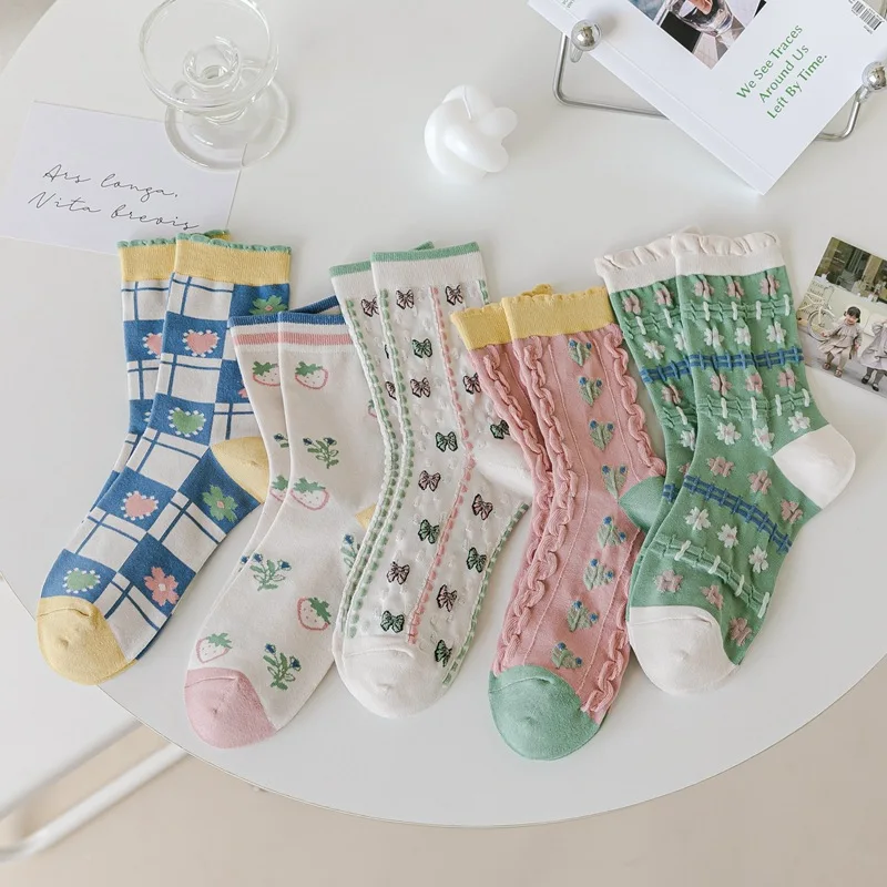 

Весенне-осенние хлопковые носки для женщин, повседневные женские носки-трубы с милыми цветами, один размер, универсальные