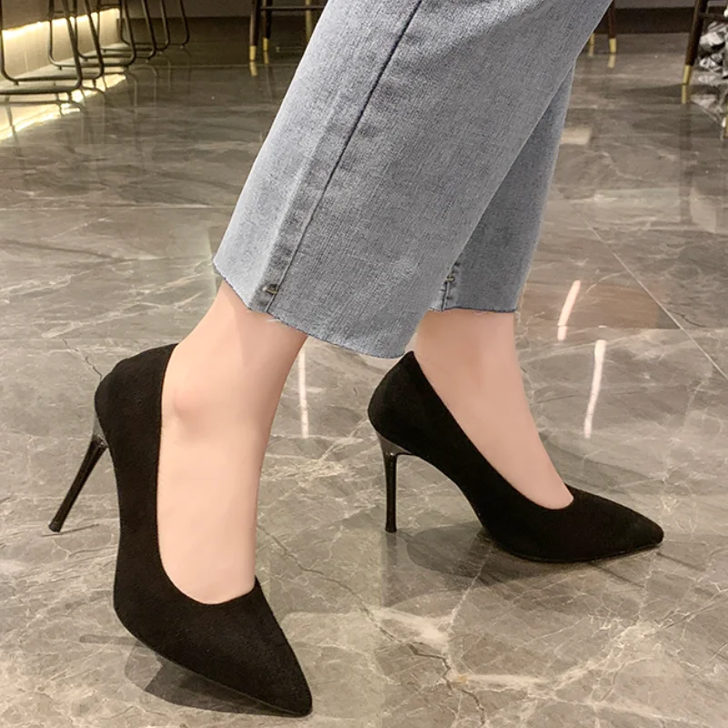 

Женские замшевые туфли на шпильке 8 см 10 см, с острым носком