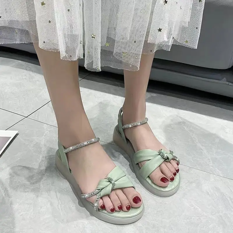 Sandals Female Student Flat Bottom 2023 Summer New Fashion Women's Sandals