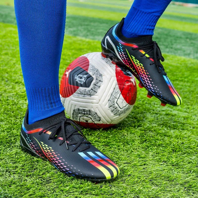 Brand Men Soccer Shoes  Grass Sneakers Male Long Spiked Football Shoes Cleats Damping Training Futsal Shoe Boots Man Foot Ball