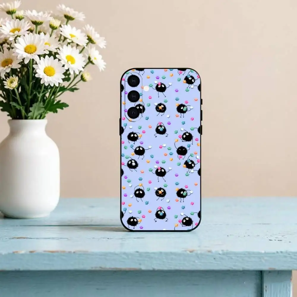 Фото Чехол для телефона Briquette Susuwatari, черный, силиконовый, мягкий, для Samsung Galaxy A73, A72, A71, A70, A53, A52, A51 №2