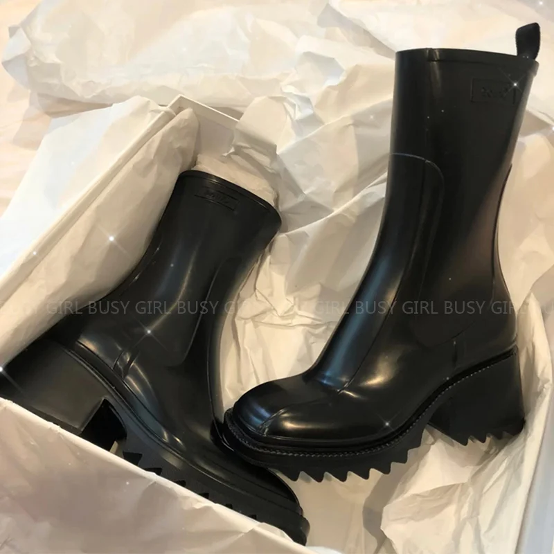 2023 Designer Macaron Rain Boots Fashion Anti -Skating Water Shoes Female Adult Rain Shoes Wear Coarse Hand Sneakers Female Boot