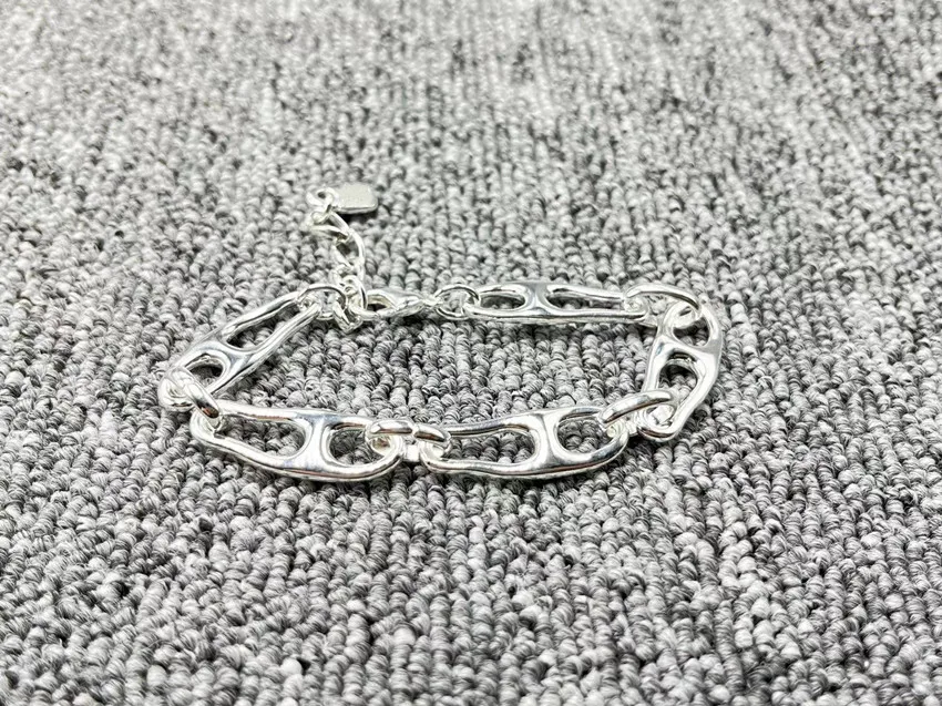 

High quality European and American fashion electroplating 925 silver exquisite luxury bracelet gift