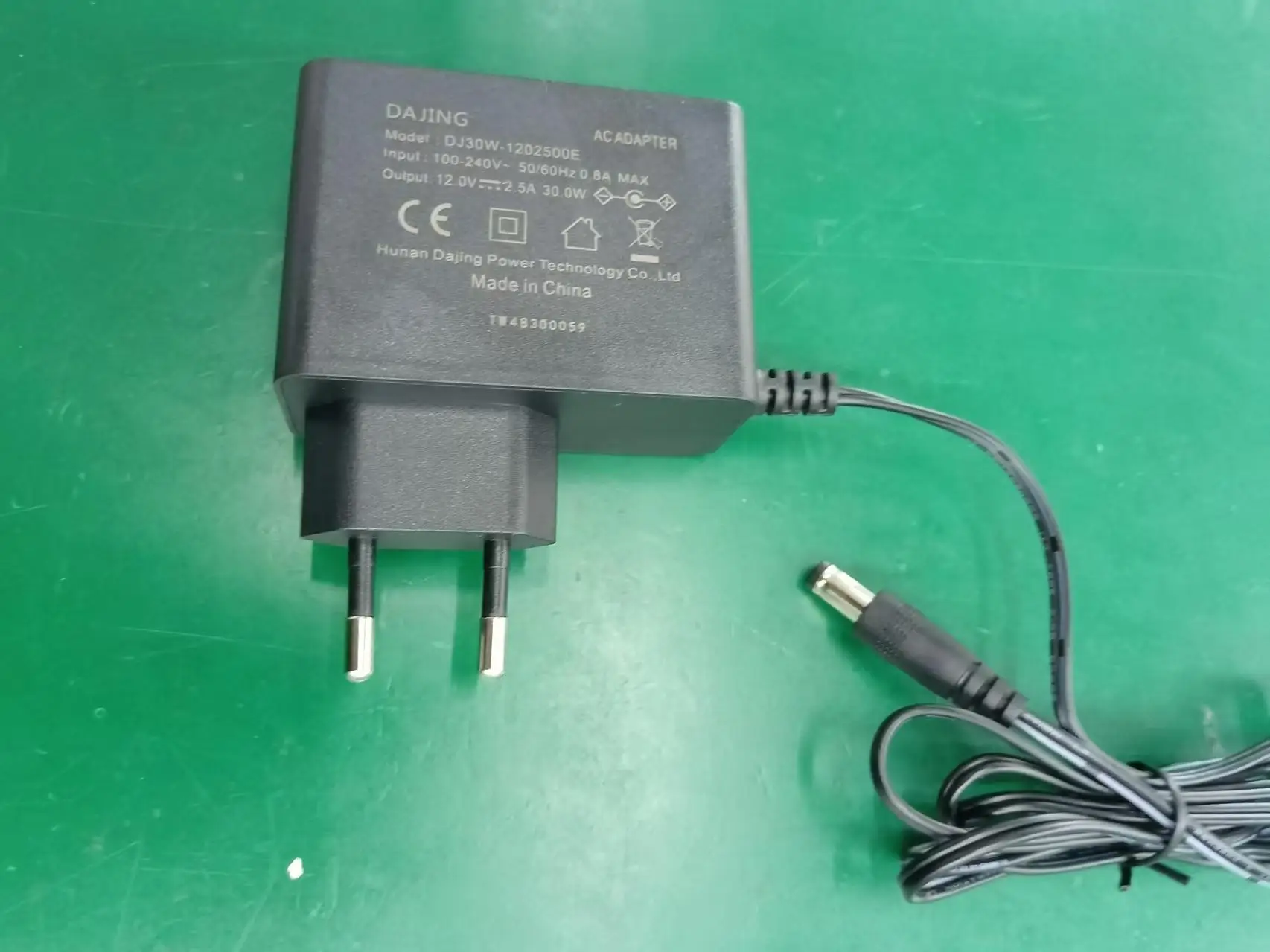 Блок питания 12В-2 5А ЕС