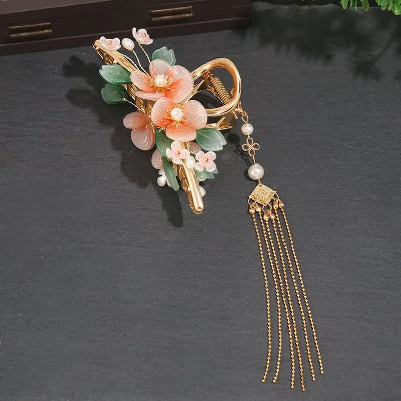 

Vintage Metal Hair Claw for Women Hanfu Flower Chinese Hair Accessories