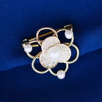 pearl flower small brooch creative cute personality zircon anti lighting buckle elegant pin brooch accessories female