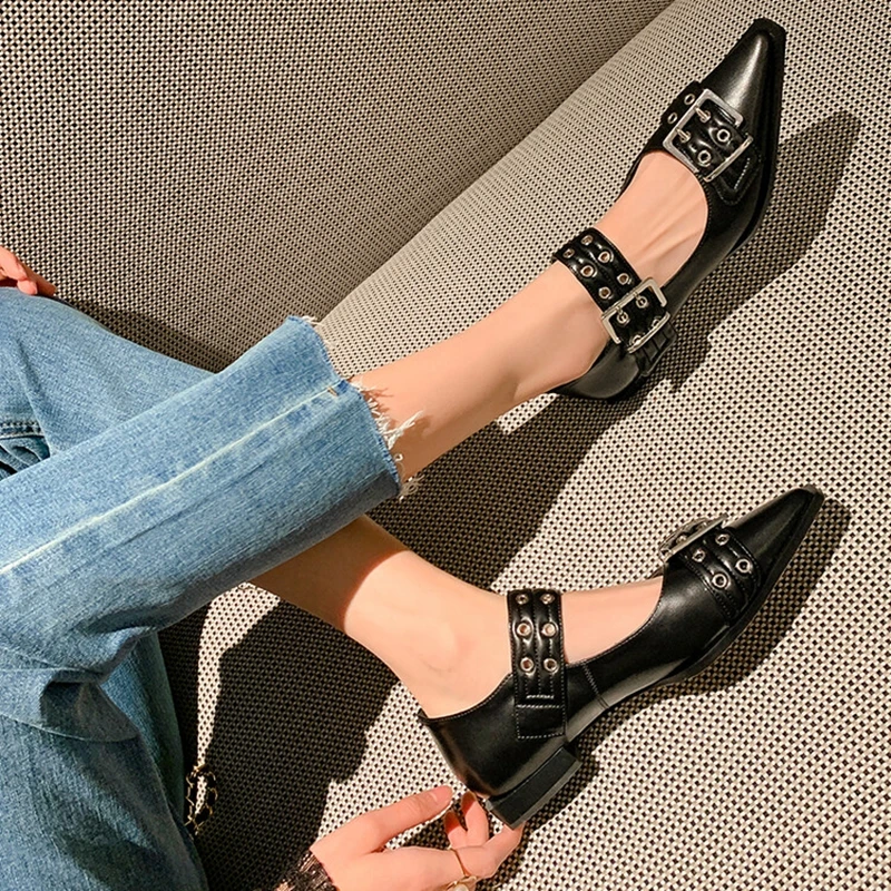 

Женские туфли-лодочки с острым носком, из натуральной кожи, на низком каблуке