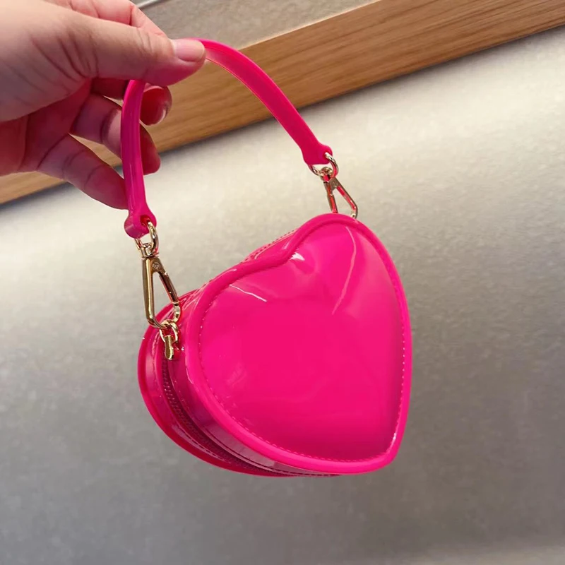 

Новинка 2023, Женская сумочка, кошелек в форме сердца с конфетным Персиком, модная Минималистичная мини-сумка на цепочке, уличная сумка через плечо