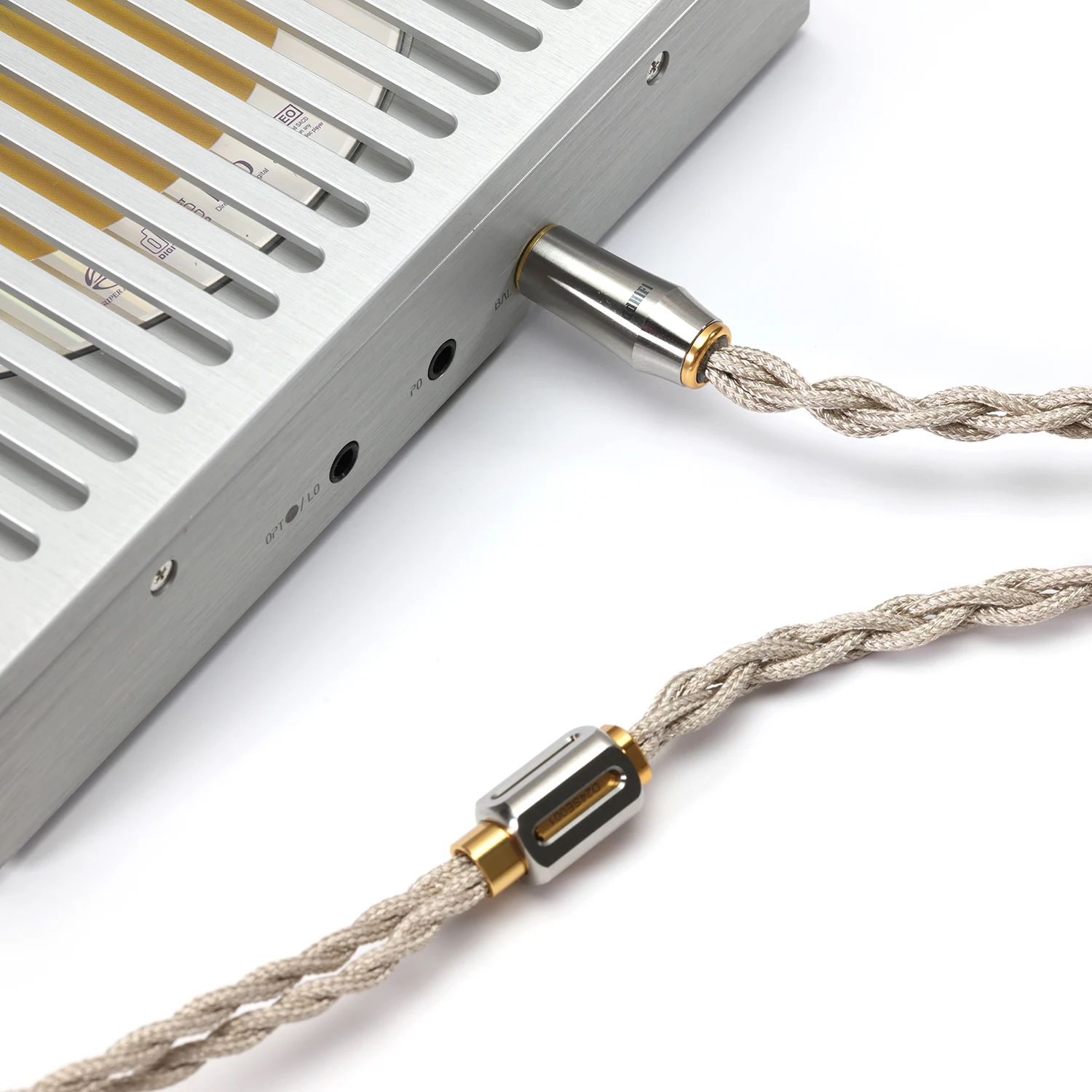 Фото DD ddHiFi BC130 Net (Nyx Net) — улучшенный экранированный кабель для наушников из высокочистого OCC-кабеля, с опциональными стандартными разъемами 4,4 мм и Pentaconn OCC. №4