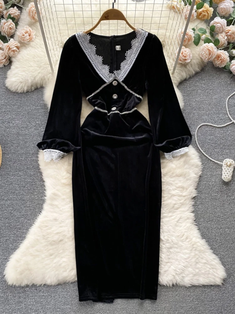 

Женское бархатное платье с V-образным вырезом и высокой талией