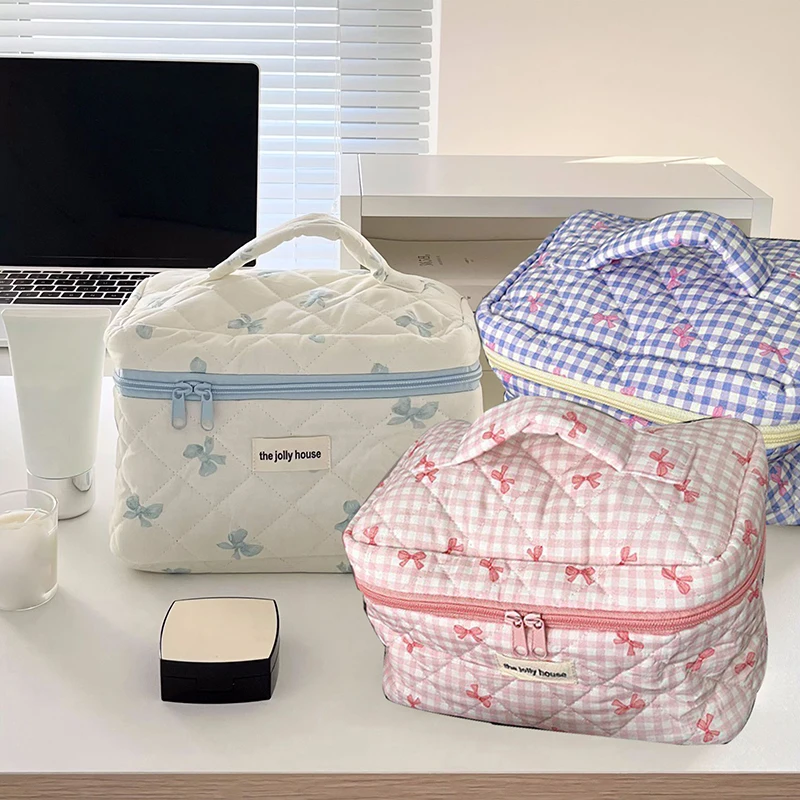 Портативная стеганая косметичка женская большая вместительная дорожная