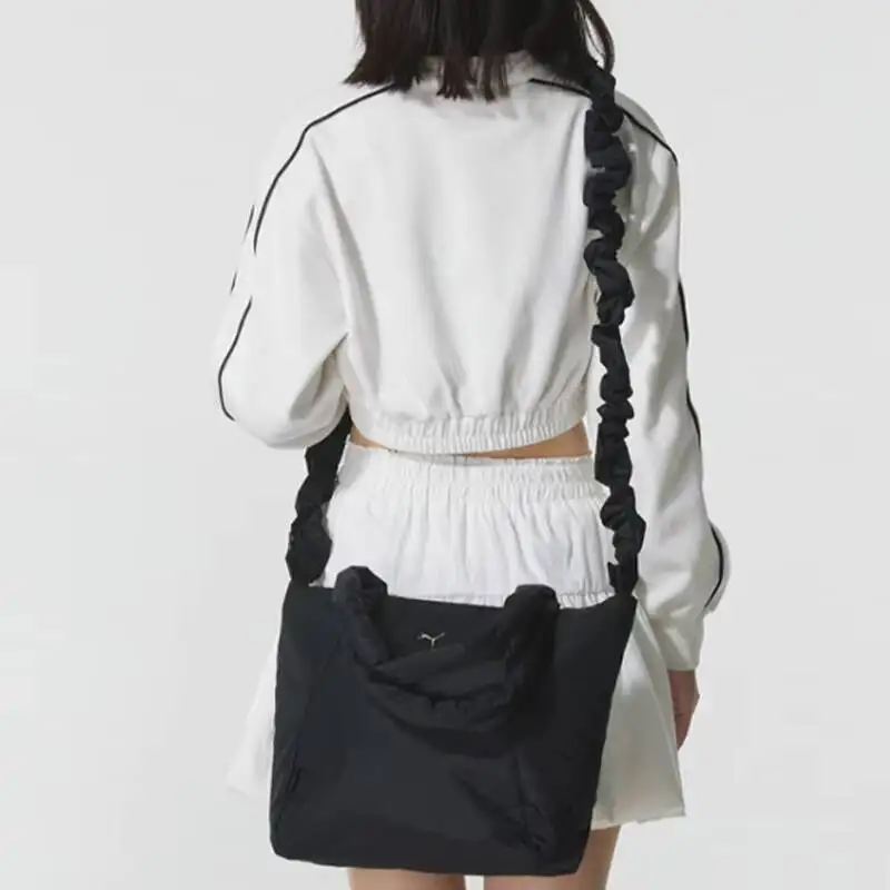 Фото Спортивная сумка Puma Hot Crossbody, черная, на плечо, с регулируемым ремнем, легкая, прочная, универсальная, для повседневного уличного стиля, кэжуал-сумочка №5
