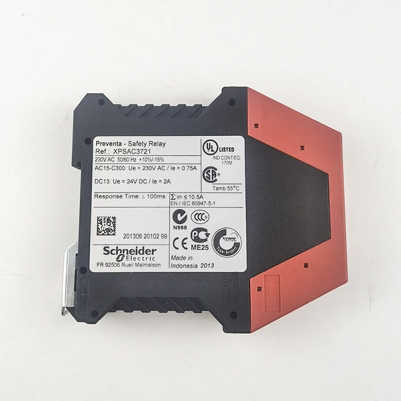 

Оригинальное реле безопасности XPSAC3721
