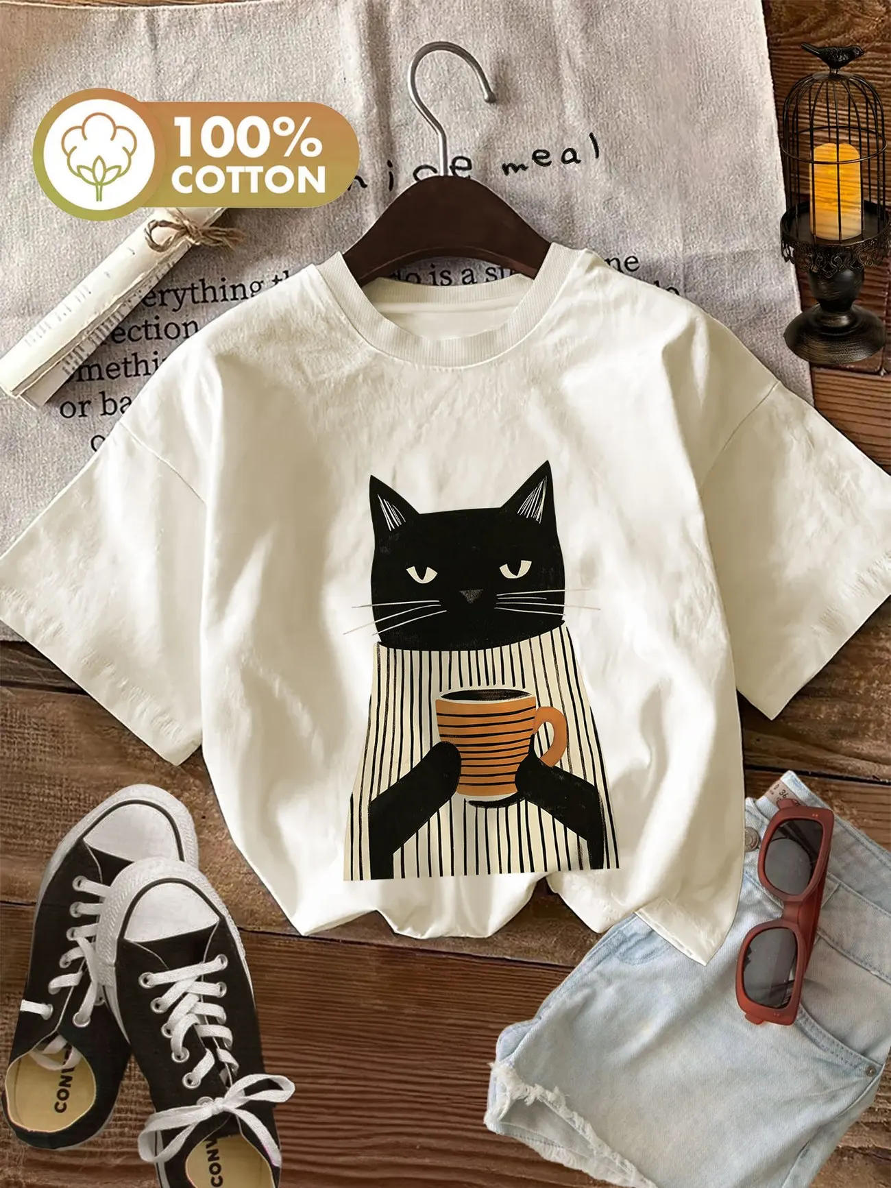Фото Женская футболка из 100% хлопка с милым черным котом и кофе, мягкая, с круглым вырезом, с коротким рукавом, оверсайз, забавная, модная №1