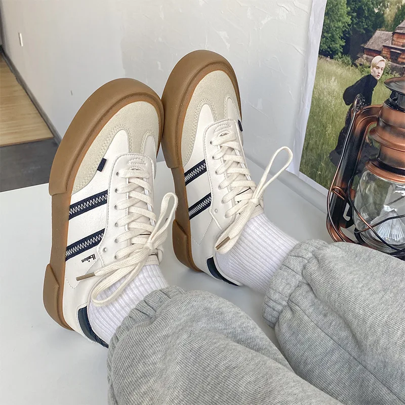 2023 New Luxury Shoes for Woman Classic Sneakers Women Leather Retro Low Cut Lace -up Casual Women Sneakers Plus Size 44